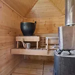 In With Sauna *
