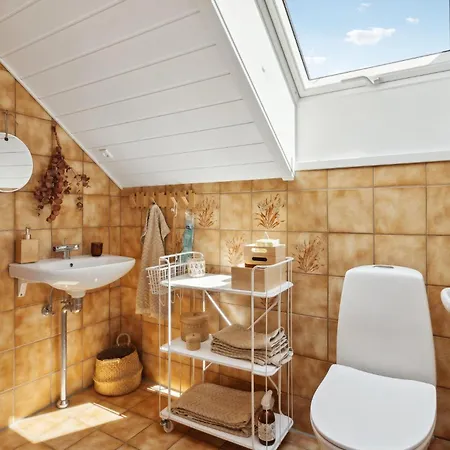 In With Sauna *